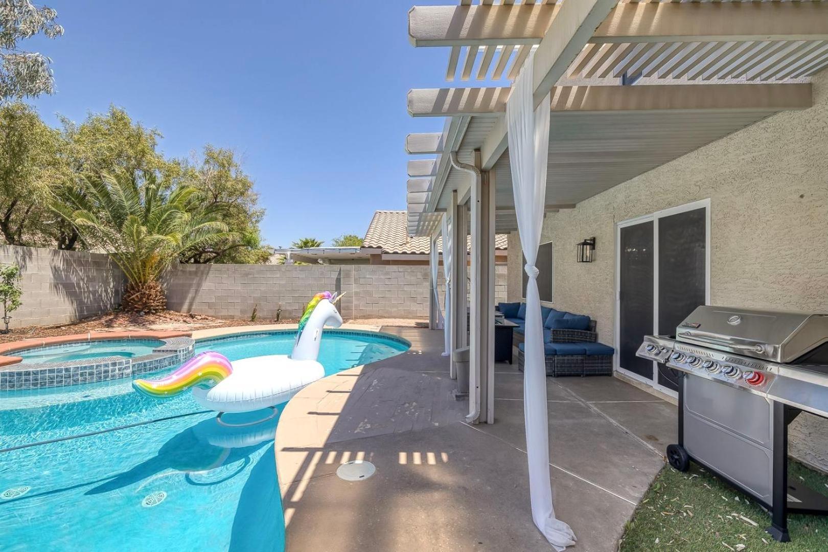 Modern Home In Las Vegas Near Strip With Pool And Jacuzzi Dış mekan fotoğraf